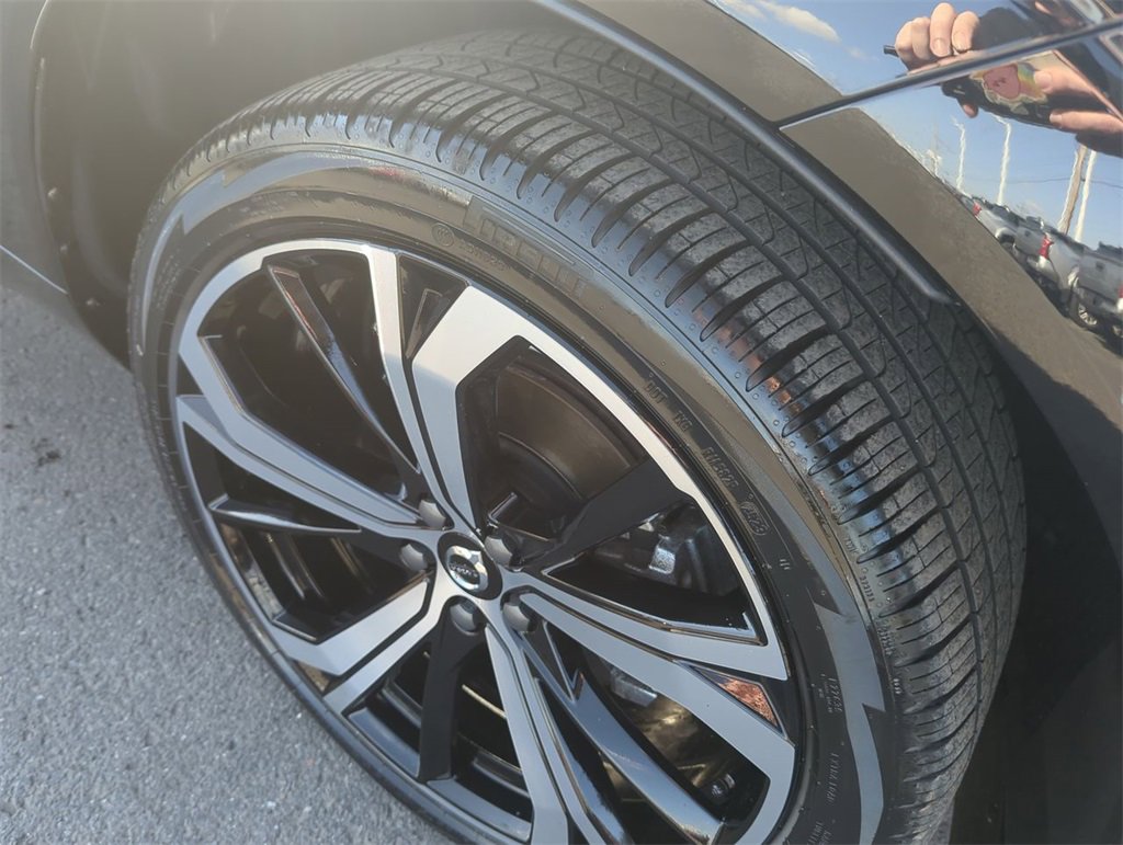 Used 2024 Volvo XC60 B5 Ultimate image 10