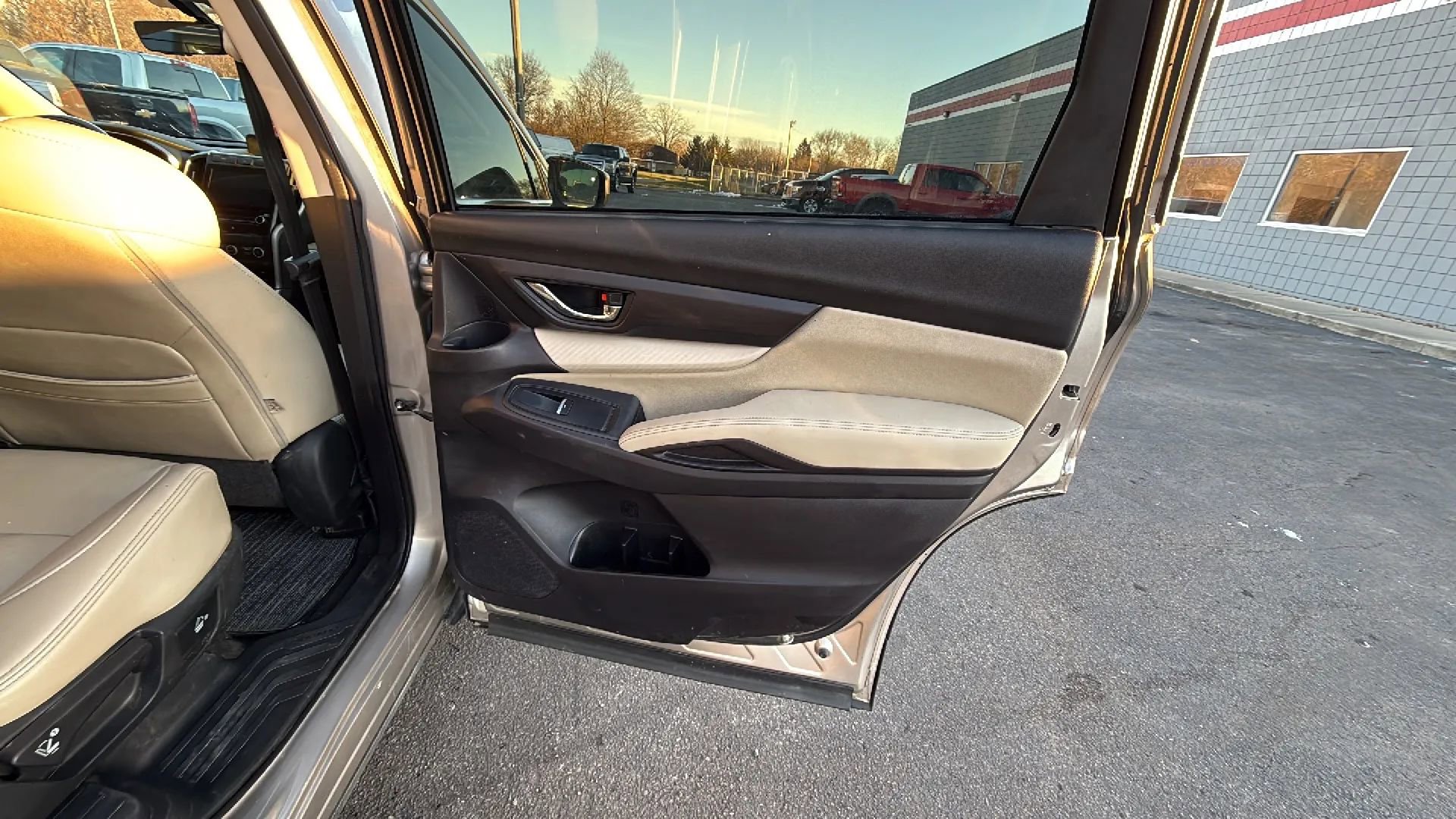 Used 2019 Subaru Ascent Premium w/ Popular Package #3 image 15