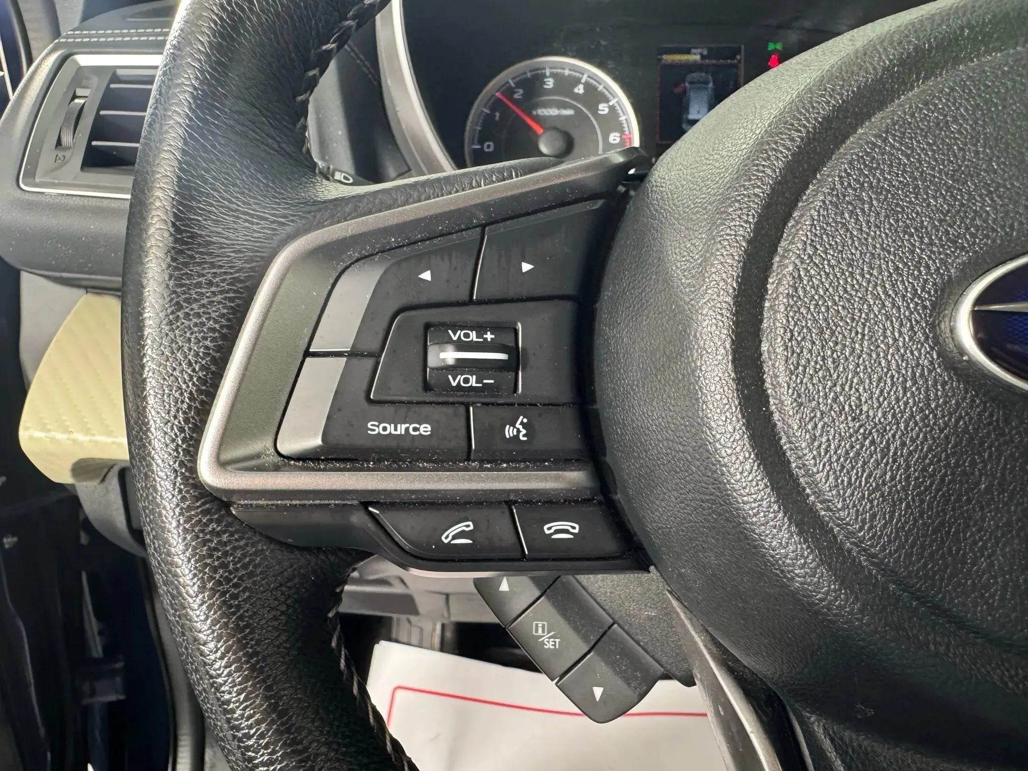 Used 2021 Subaru Ascent Premium w/ Convenience Package AWD/4WD image 15