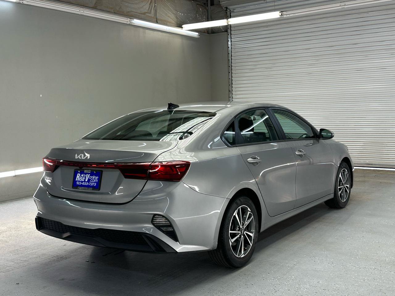 Used 2022 Kia Forte LXS FWD image 8