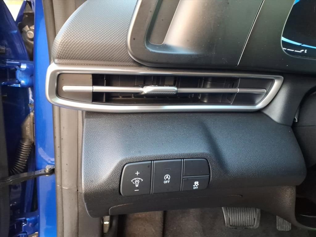 Used 2026 Hyundai Elantra SE image 25