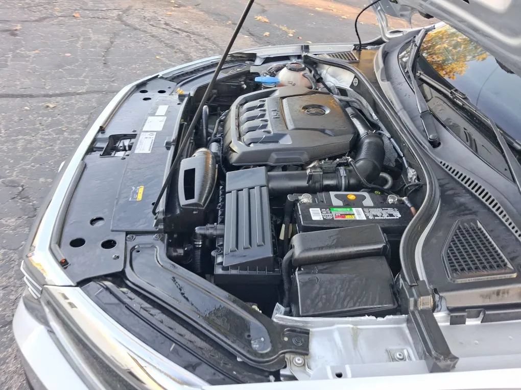 Used 2020 Volkswagen Passat 2.0T R-Line FWD image 14