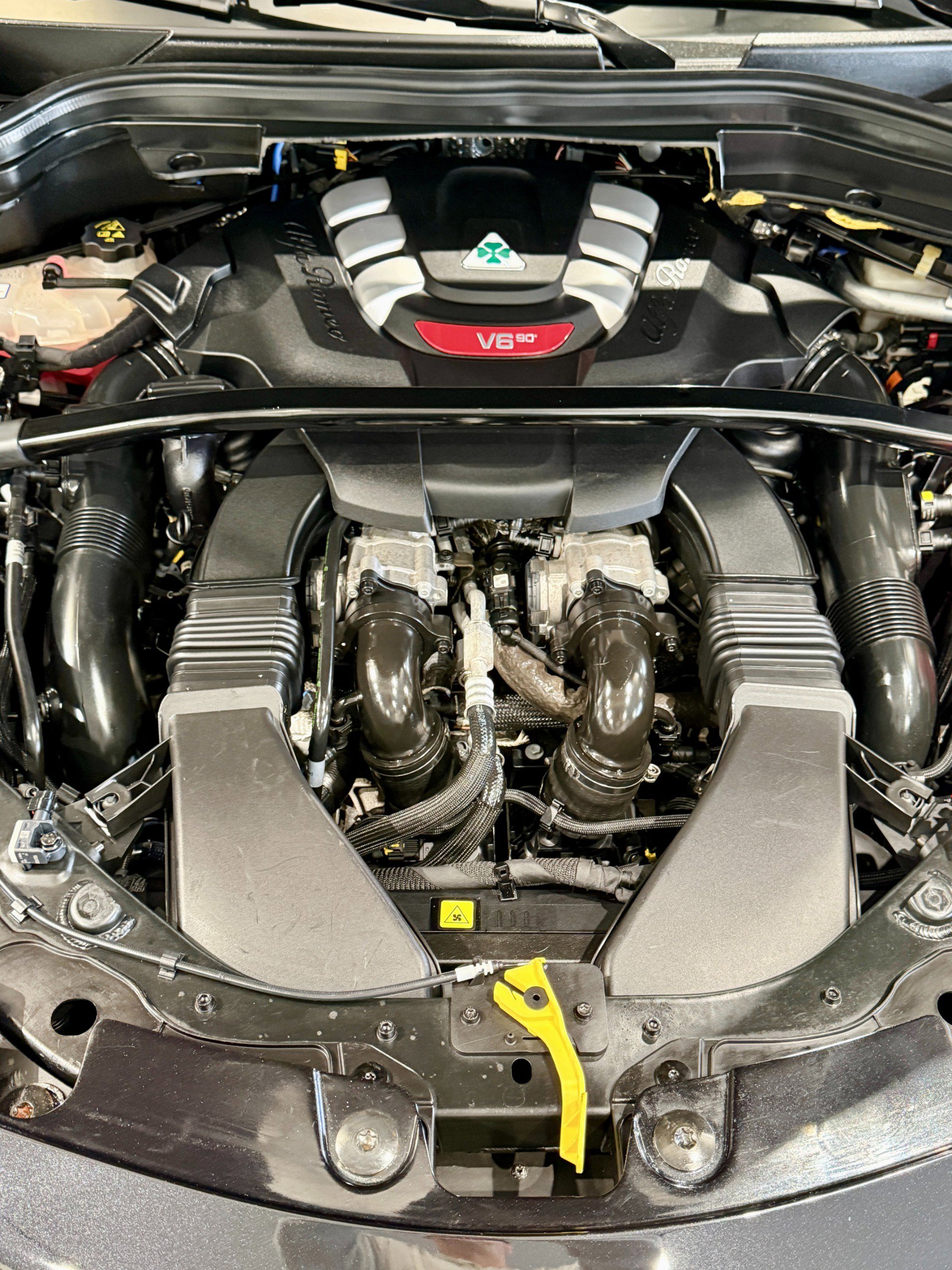 Used 2018 Alfa Romeo Stelvio Quadrifoglio w/ Driver Assist Dynamic Package AWD/4WD image 80