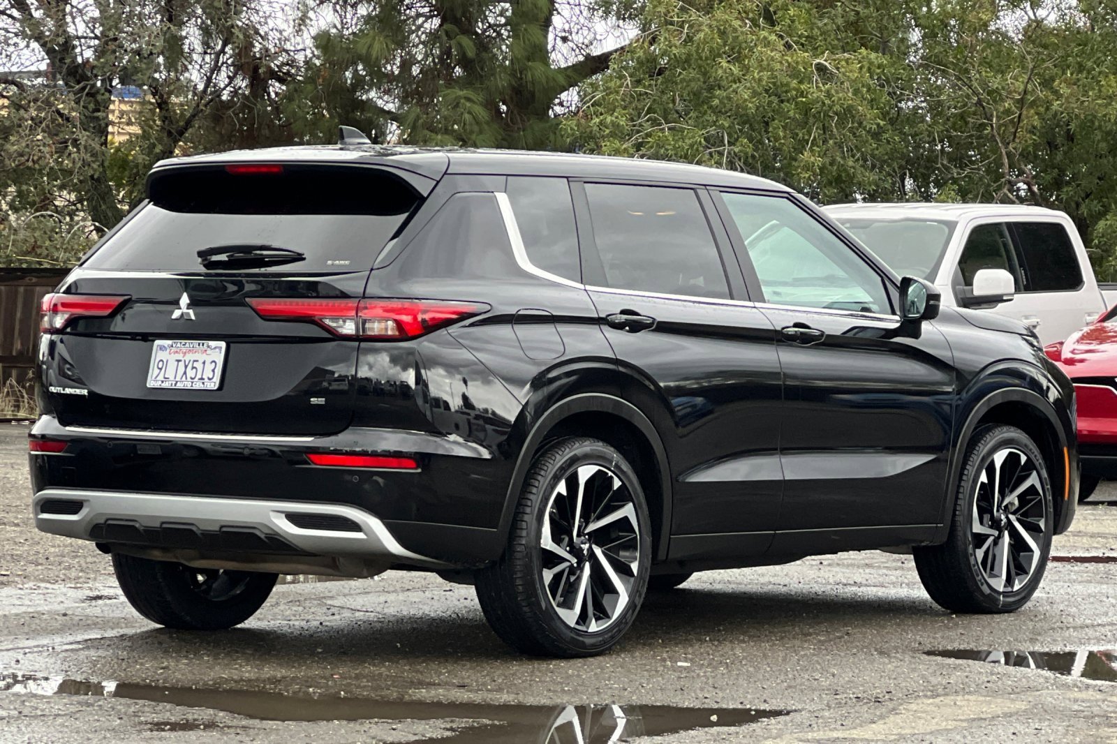 Used 2024 Mitsubishi Outlander SE image 4
