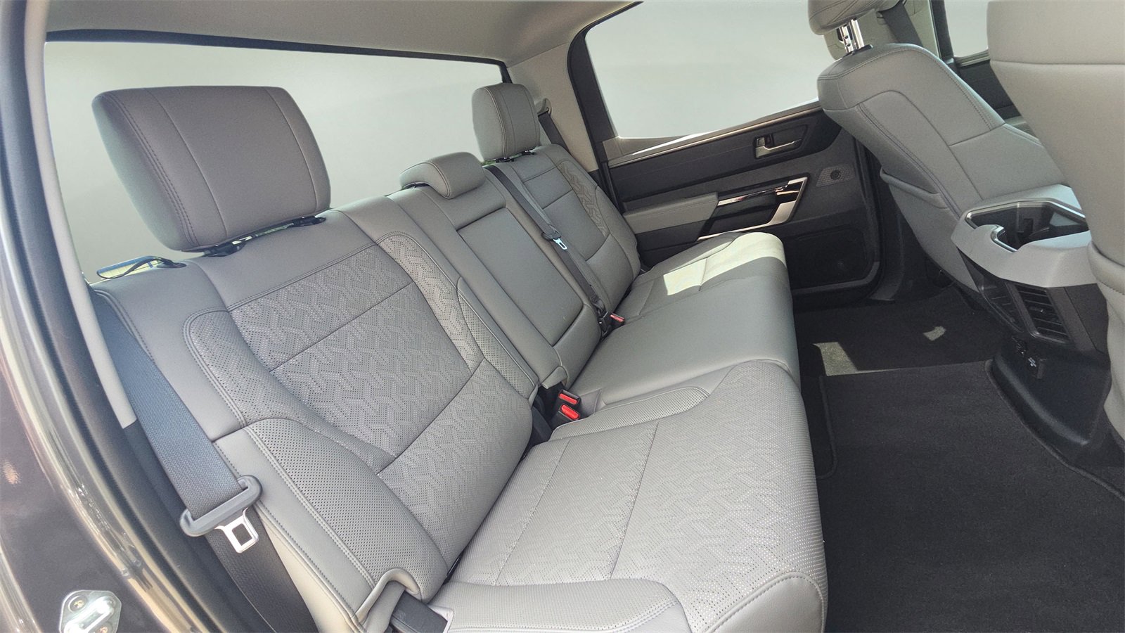 Used 2023 Toyota Tundra Limited image 25