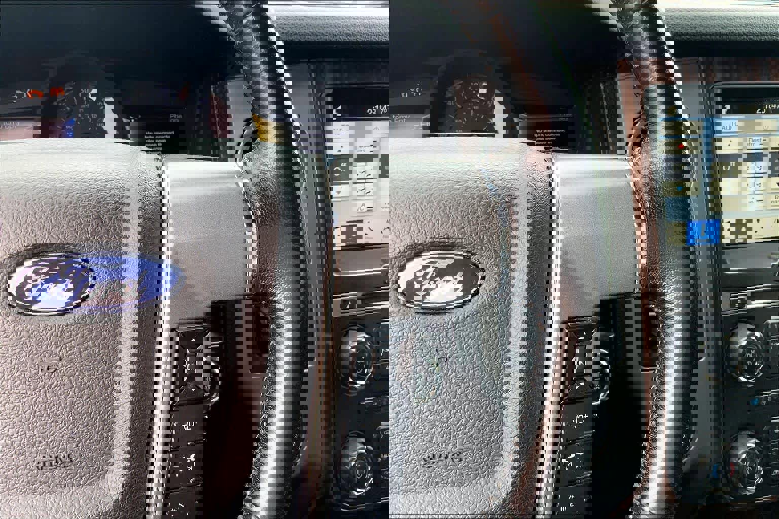 Used 2016 Ford Expedition Platinum image 25