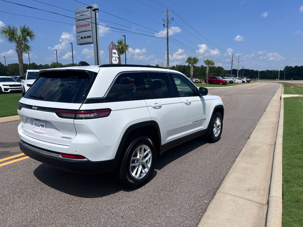 New 2026 Jeep Grand Cherokee 2WD image 6