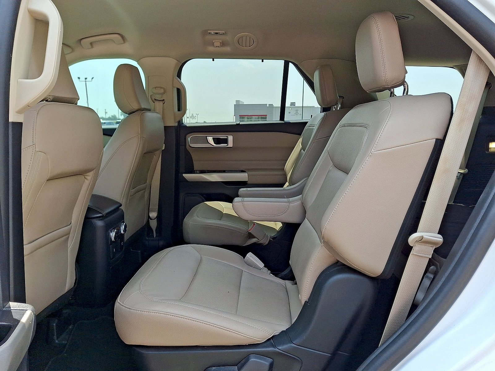 Used 2022 Ford Explorer Limited w/ Equipment Group 301A RWD image 20