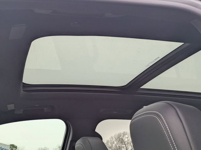 New 2026 Chevrolet Traverse LT w/ Sun and Wheel Package image 13