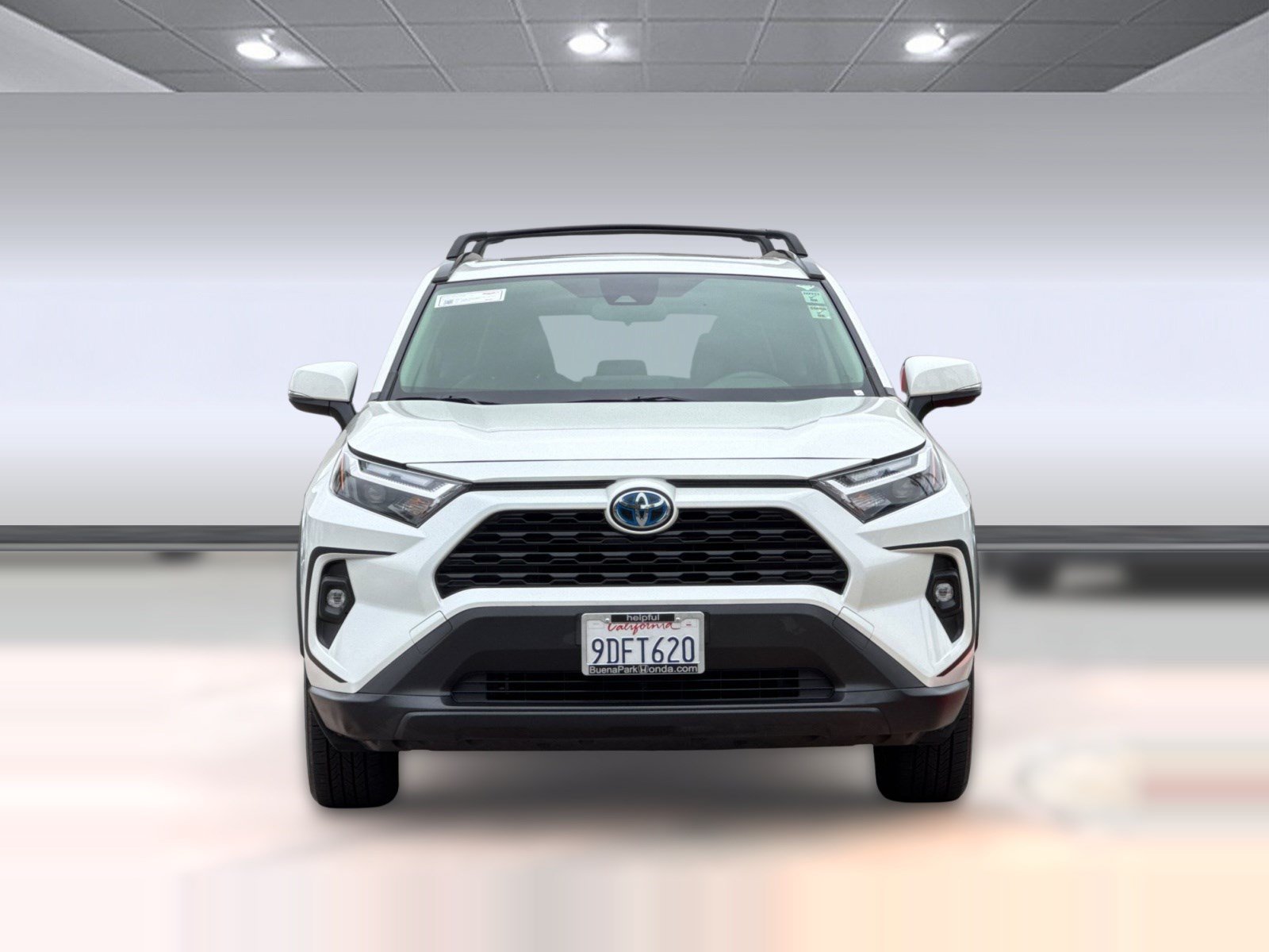 Used 2022 Toyota RAV4 XLE Premium AWD/4WD image 6