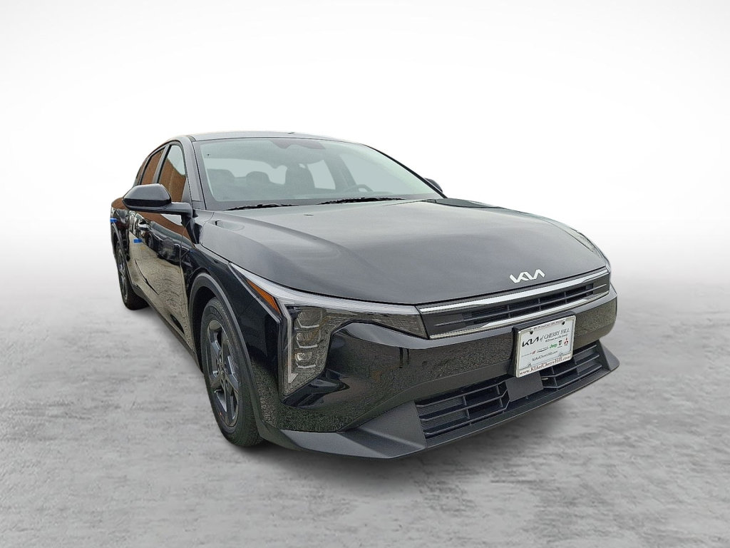 New 2025 Kia K4 FWD image 2