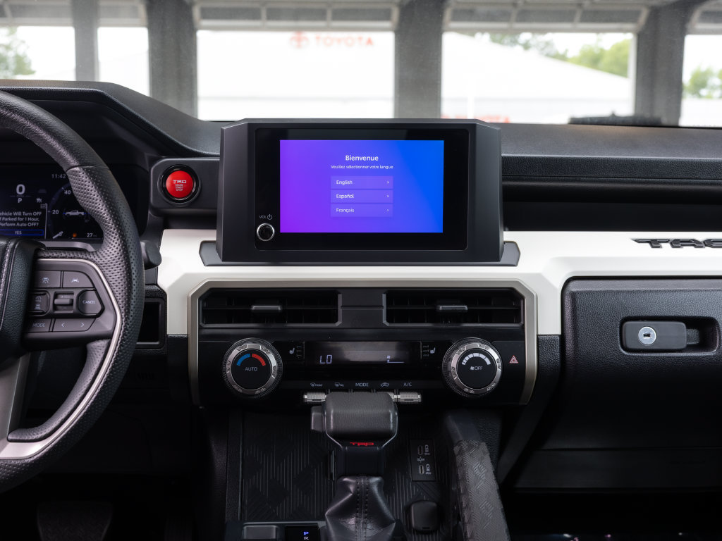 Used 2024 Toyota Tacoma TRD Off-Road AWD/4WD image 27