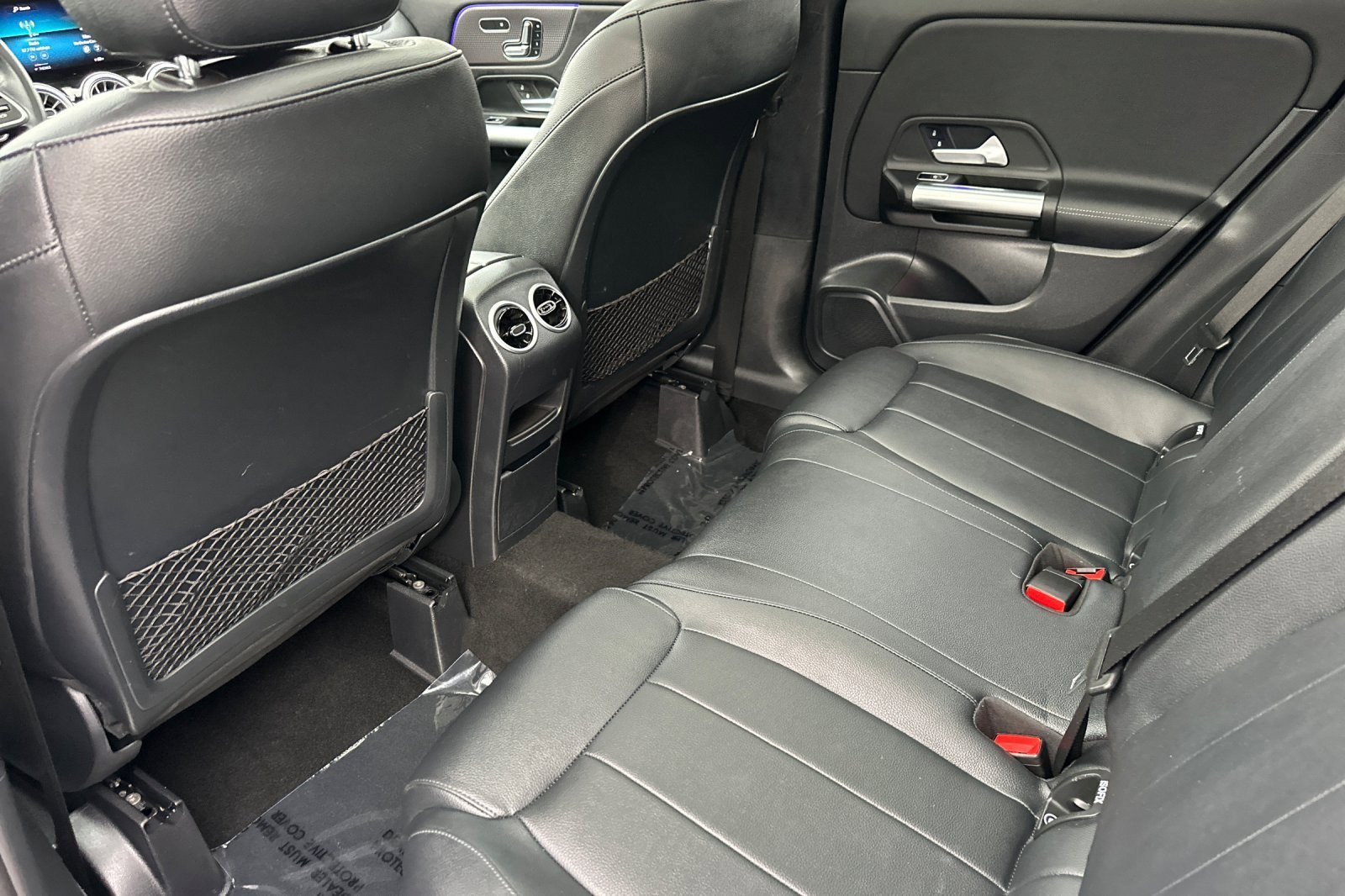 Used 2023 Mercedes-Benz GLA 250 4MATIC w/ Premium Package image 11