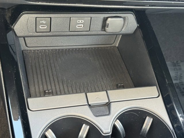 Used 2023 Toyota Prius LE image 9