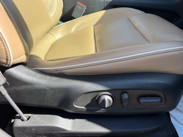 Used 2022 Chevrolet Traverse Premier w/ LPO, Floor Liner Package FWD image 11