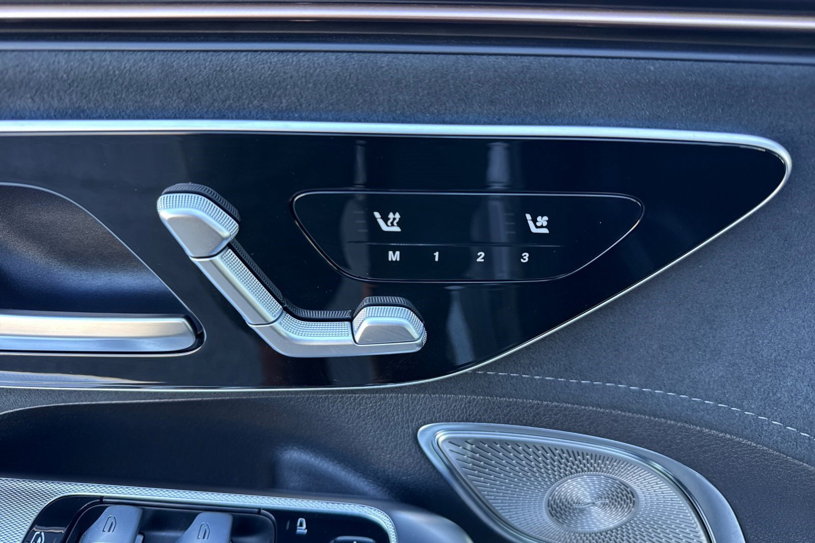 Certified 2023 Mercedes-Benz EQE 500 4MATIC Sedan image 30