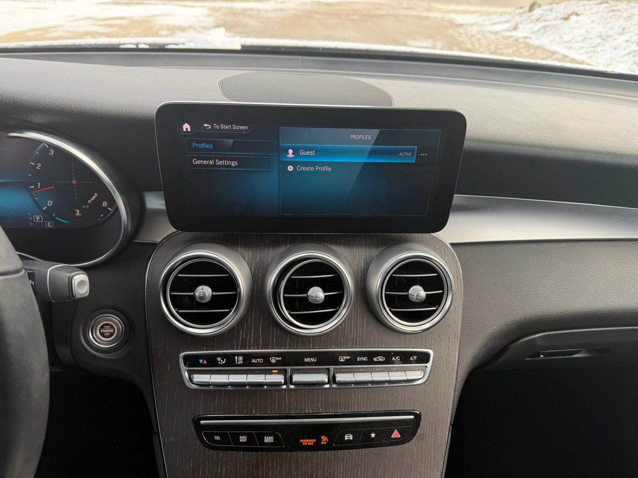 Used 2021 Mercedes-Benz GLC 300 4MATIC image 12