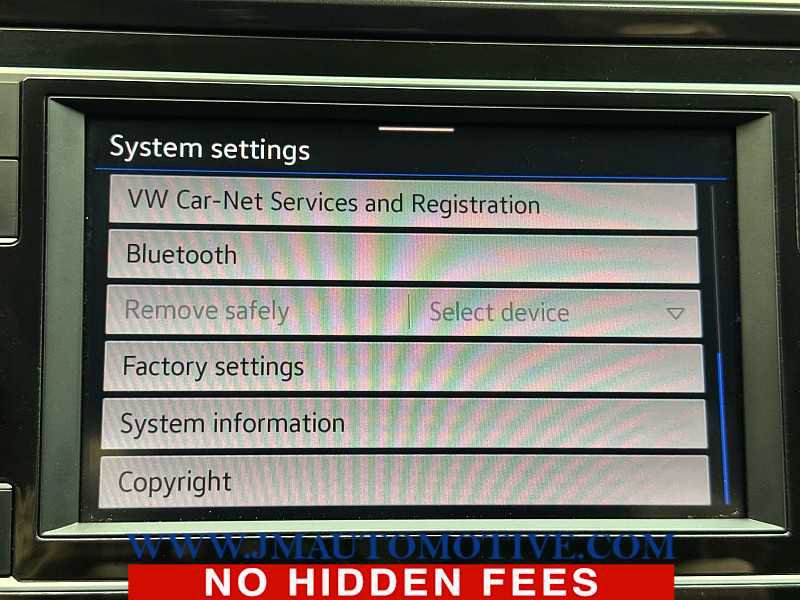 Used 2022 Volkswagen Tiguan S image 29