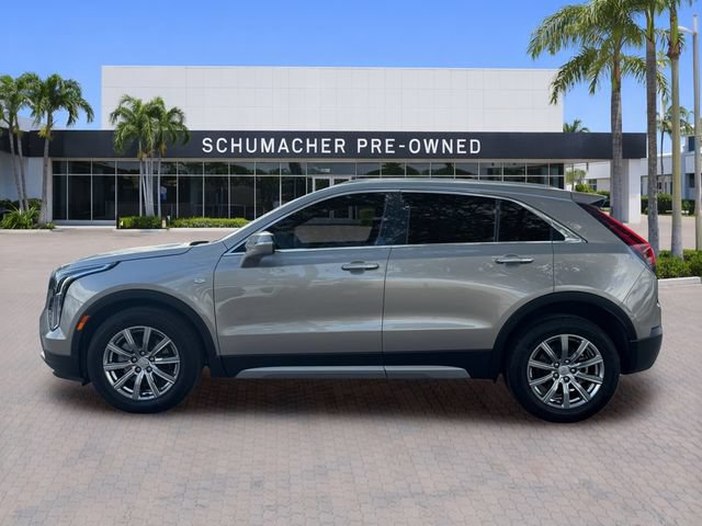 Used 2022 Cadillac XT4 Premium Luxury w/ Enhanced Visibility Package FWD image 4