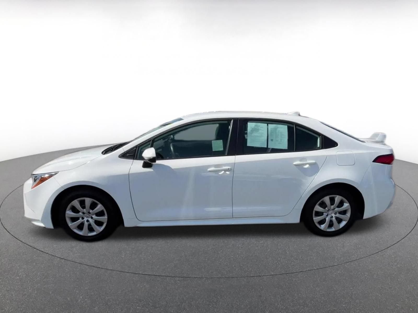 Used 2025 Toyota Corolla LE FWD image 8