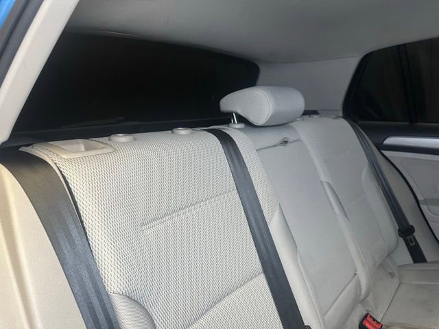 Used 2016 Volkswagen Golf S FWD image 17