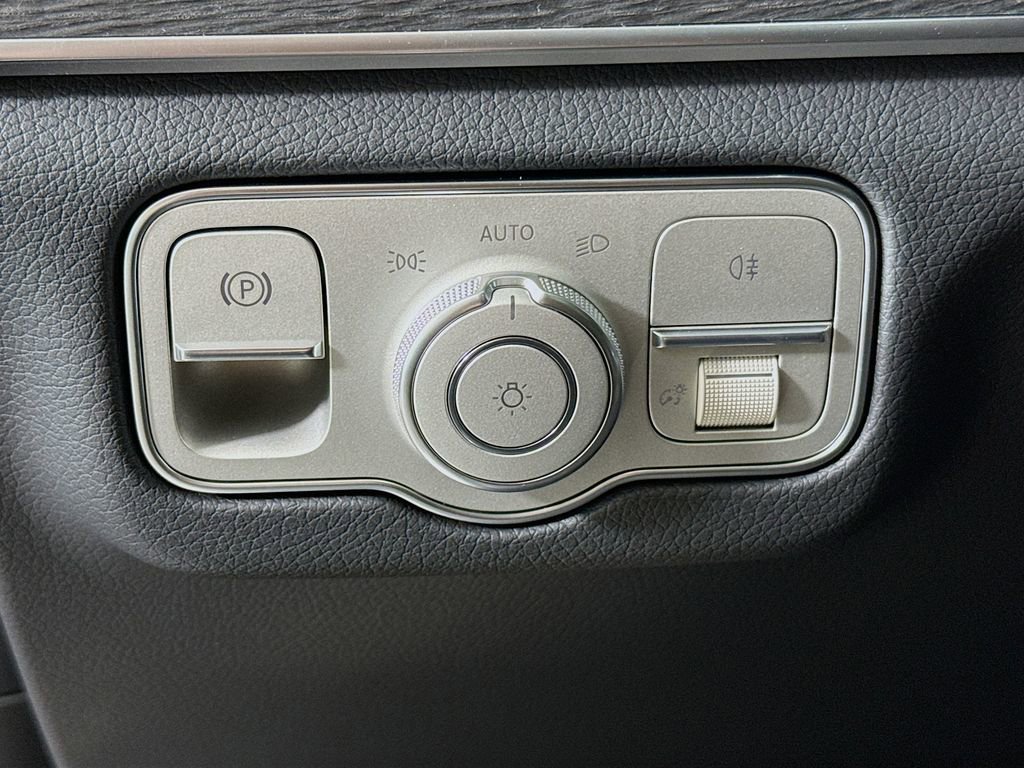 Used 2026 Mercedes-Benz GLS 450 4MATIC image 10