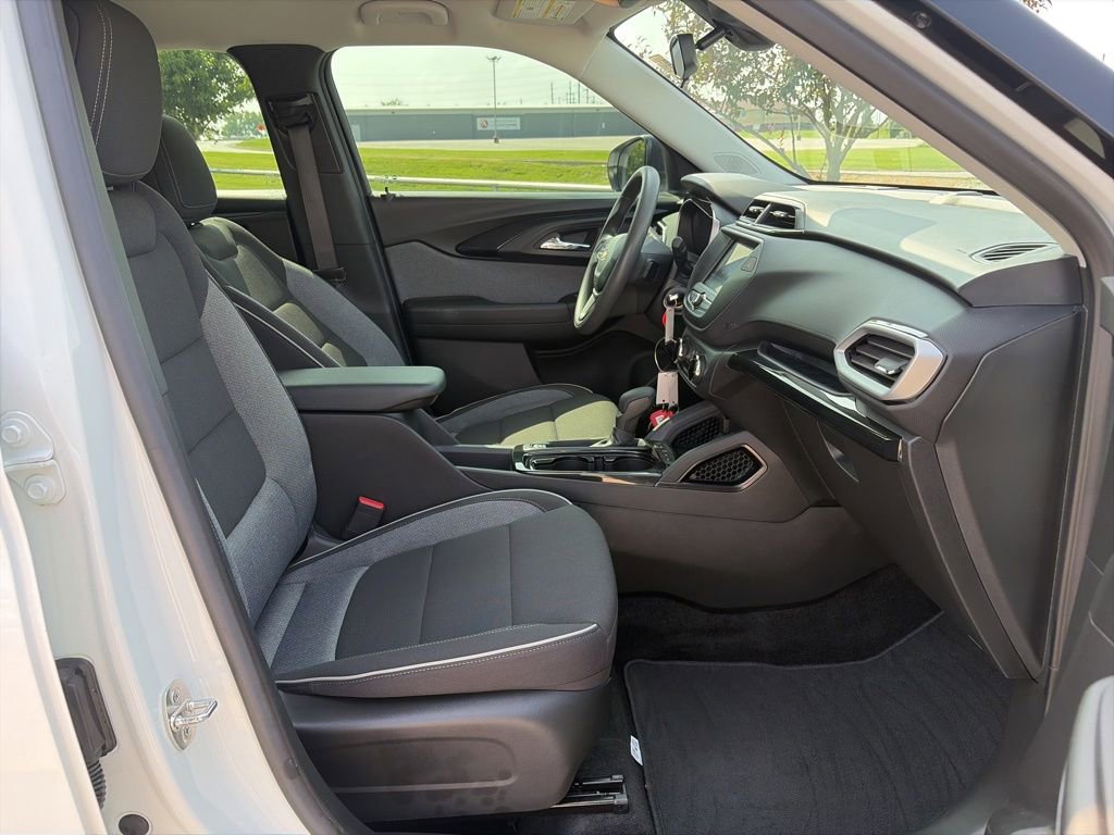 Certified 2023 Chevrolet TrailBlazer LS AWD/4WD image 24