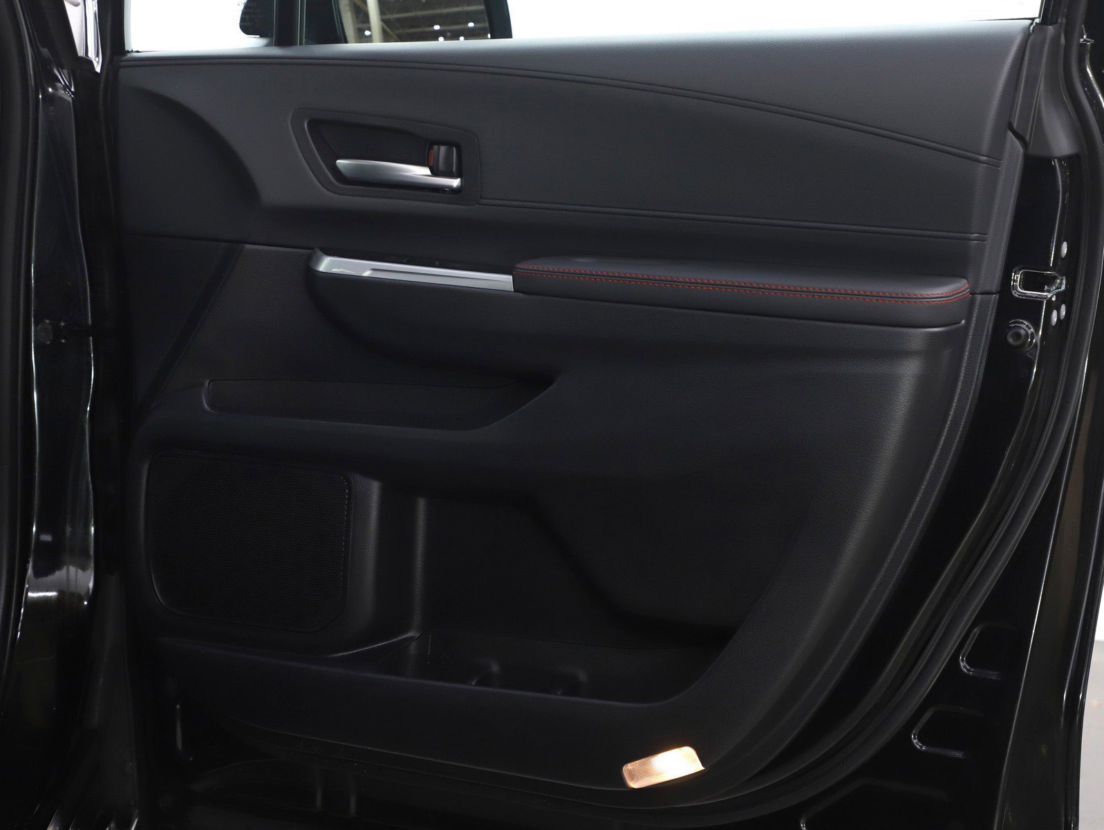 Used 2025 Toyota Sienna XSE image 12