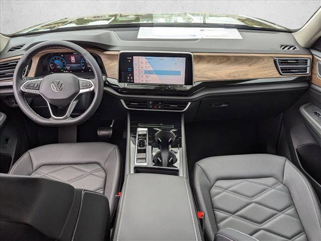 Used 2025 Volkswagen Atlas SE image 13