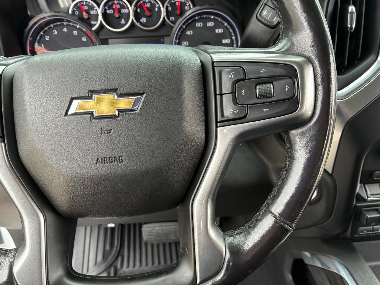 Used 2021 Chevrolet Silverado 1500 LTZ AWD/4WD image 26