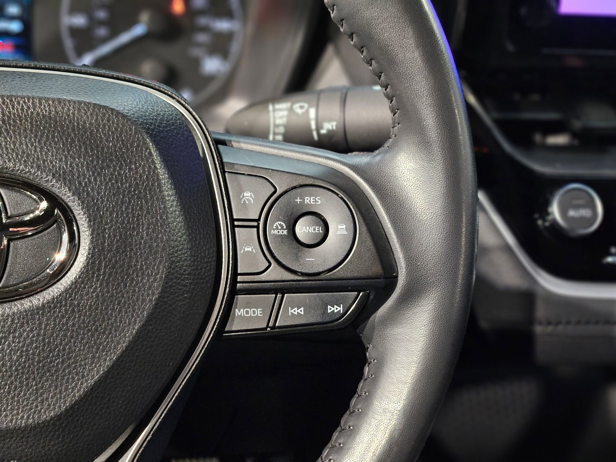 Used 2024 Toyota Corolla SE image 27