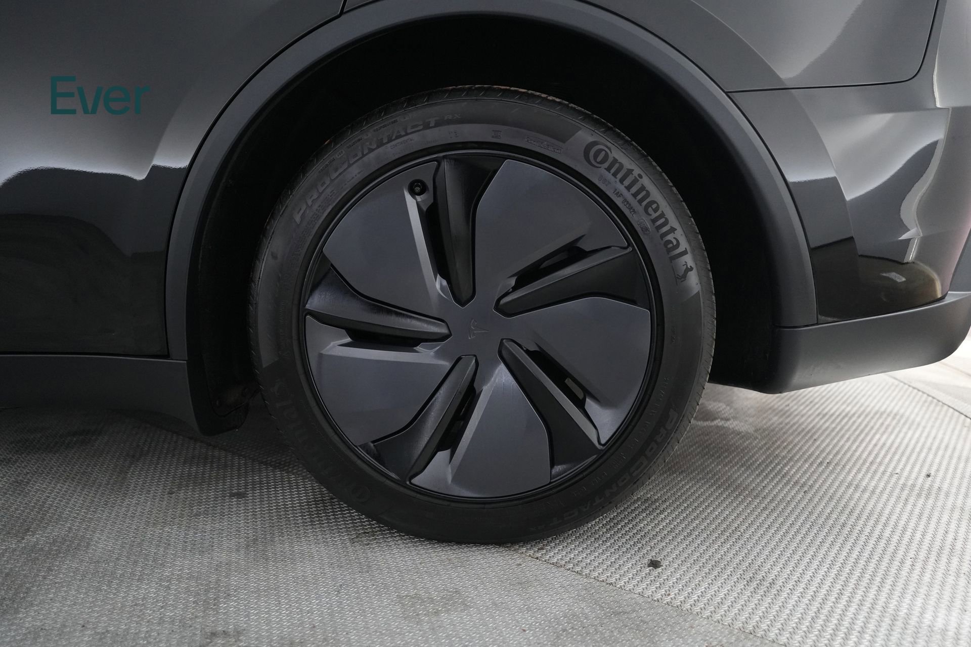 Used 2026 Tesla Model Y Long Range RWD image 9