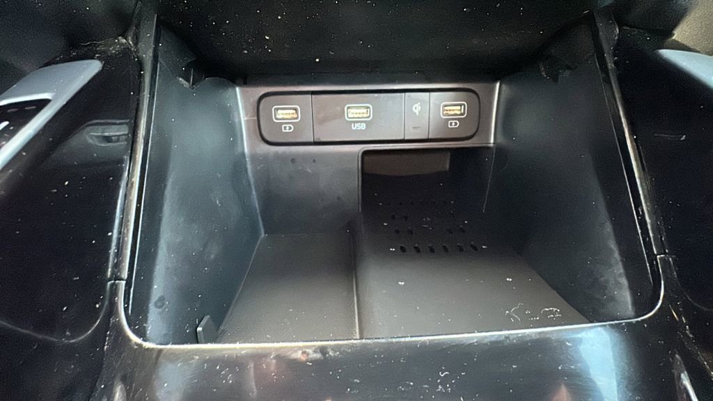 Used 2023 Kia Sorento SX image 30