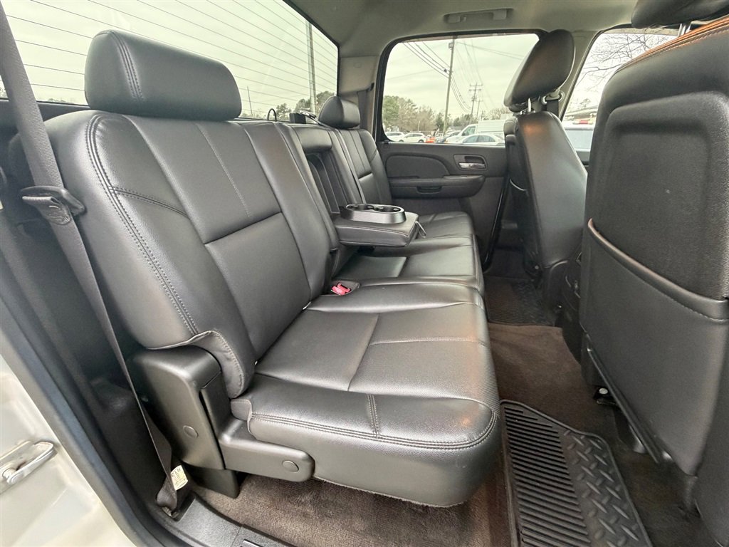 Used 2014 Chevrolet Silverado 3500 LTZ w/ LTZ Plus Package image 23