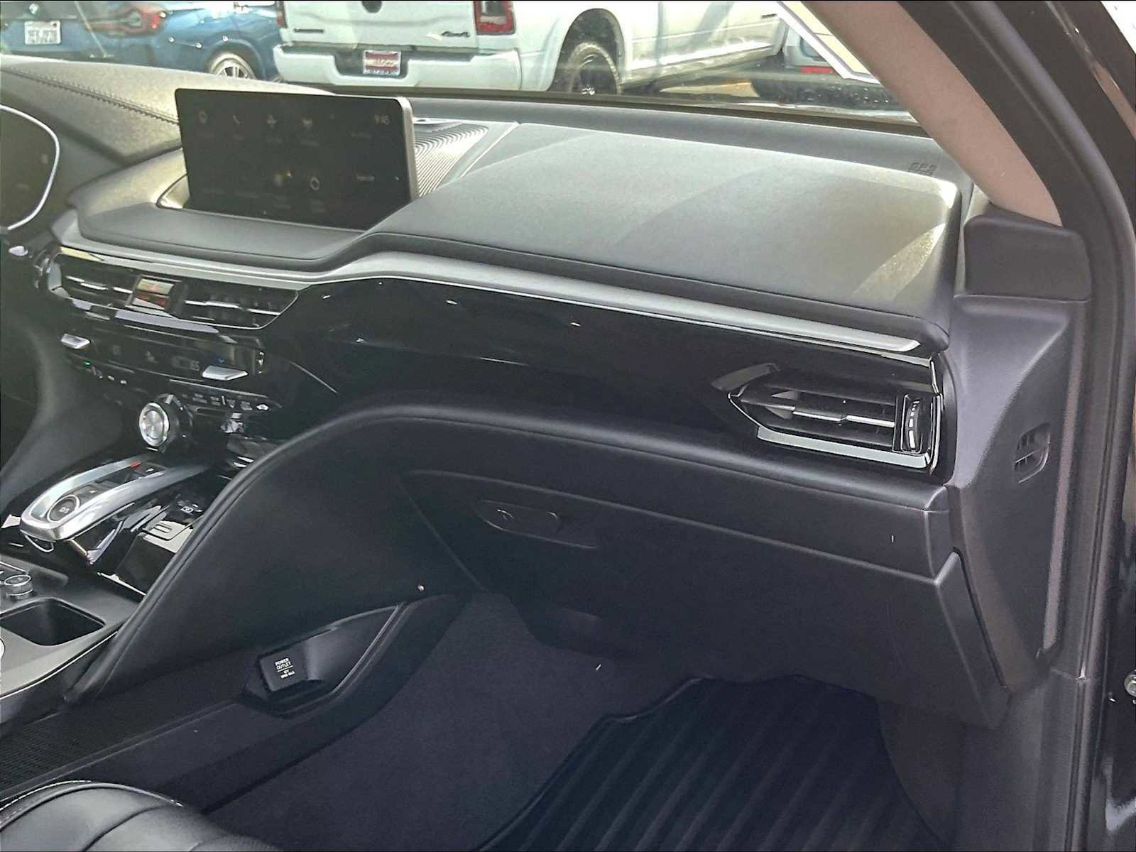 Used 2023 Acura MDX SH-AWD w/ Technology Package image 18