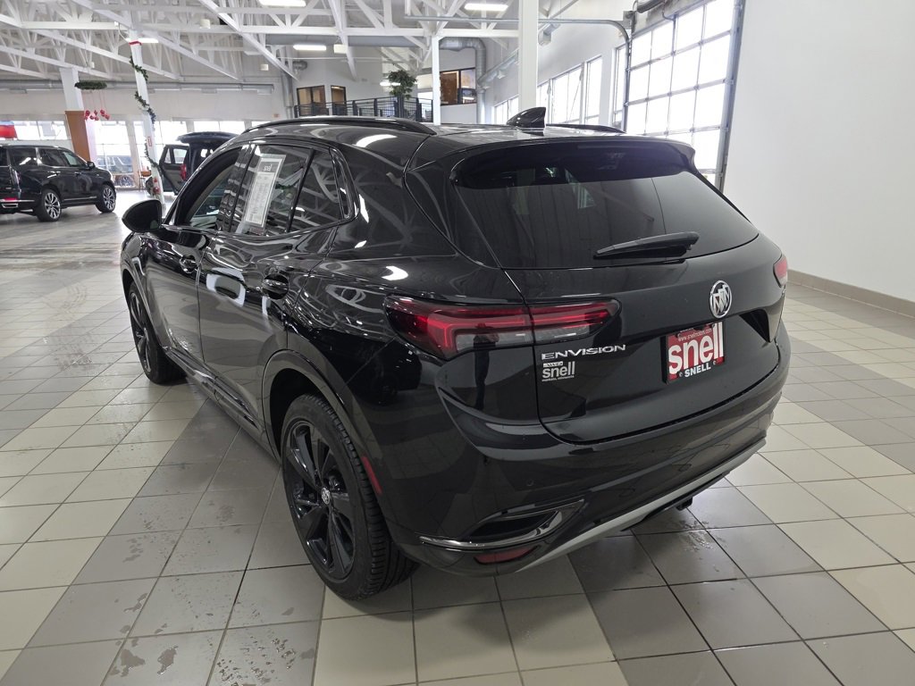 Used 2022 Buick Envision Essence w/ Technology Package II image 3