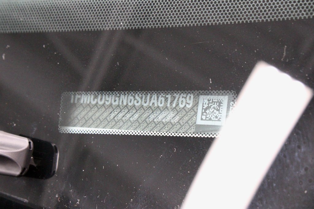 Certified 2025 Ford Escape Active image 31