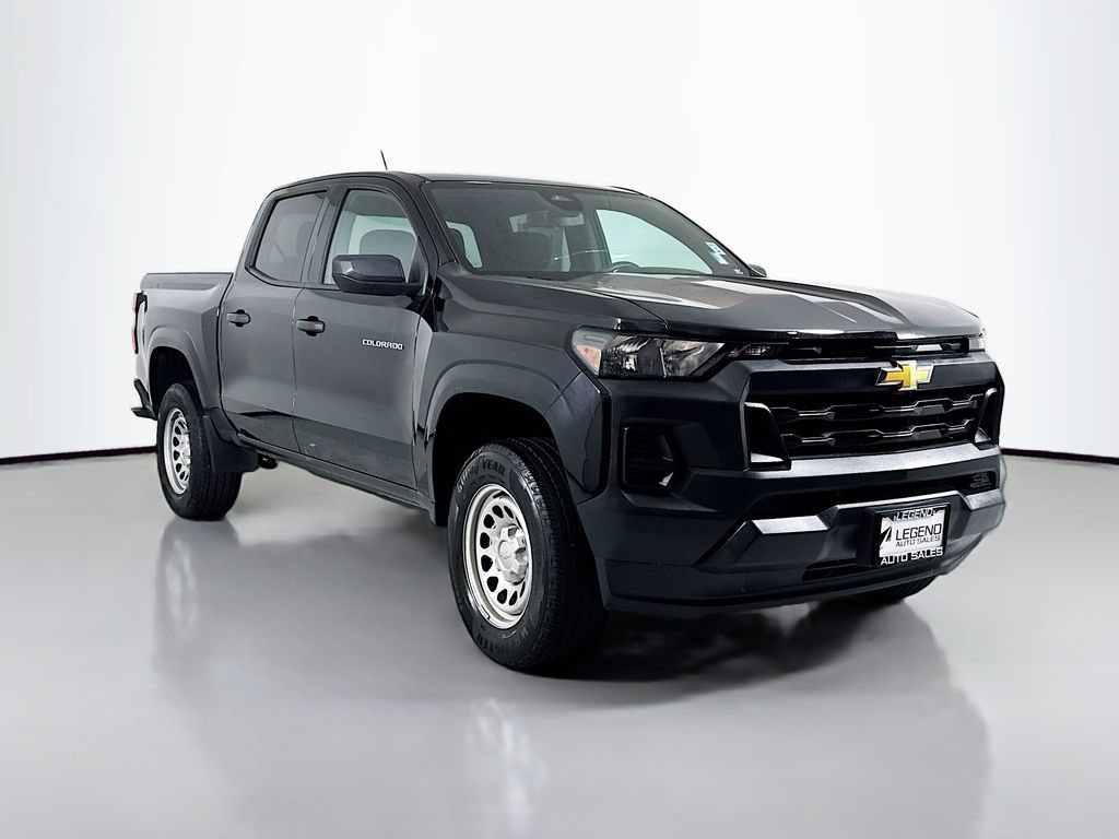 Used 2024 Chevrolet Colorado W/T RWD image 4
