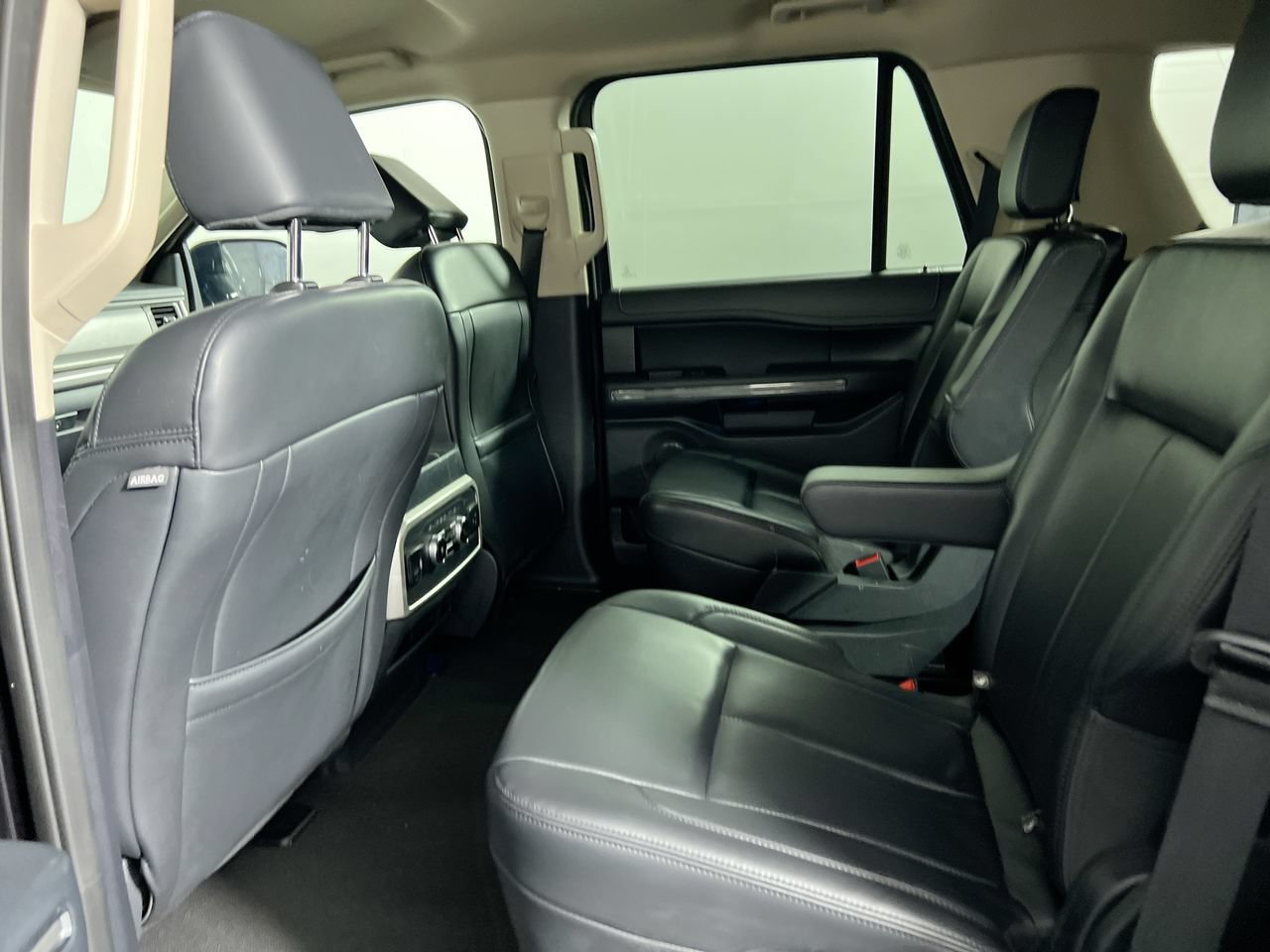 Used 2024 Ford Expedition XLT AWD/4WD image 26