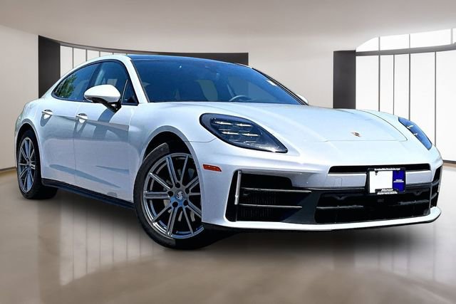 Used 2025 Porsche Panamera RWD image 3