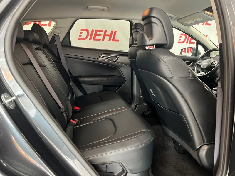 Used 2023 Kia Sportage EX AWD/4WD image 10