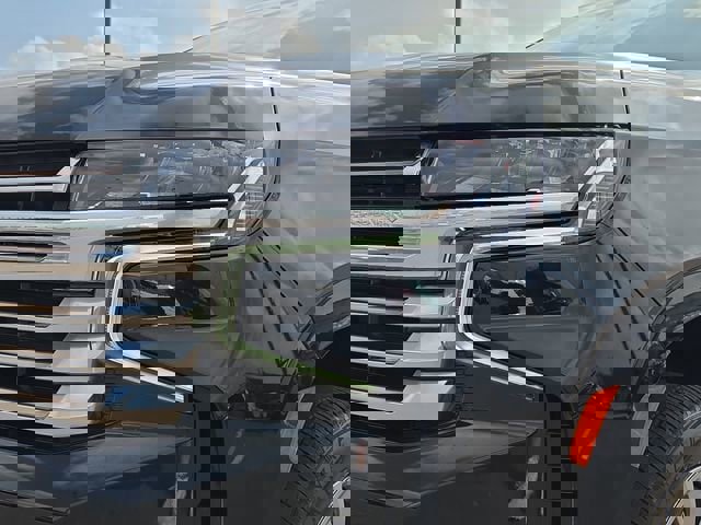 Used 2024 Chevrolet Tahoe High Country image 9