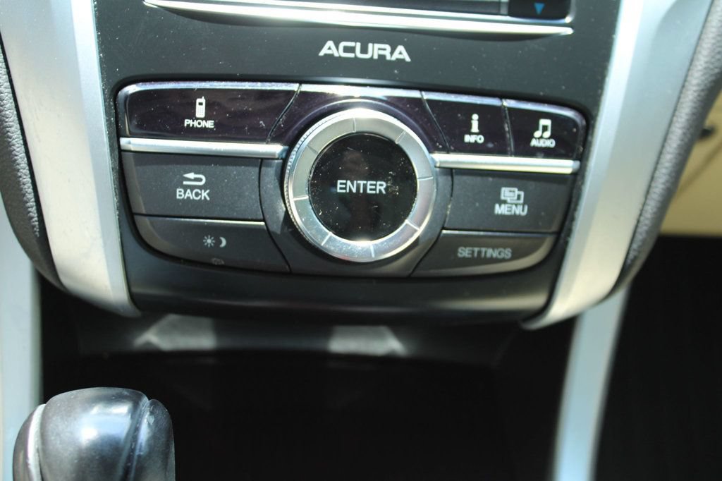 Used 2017 Acura TLX FWD image 20