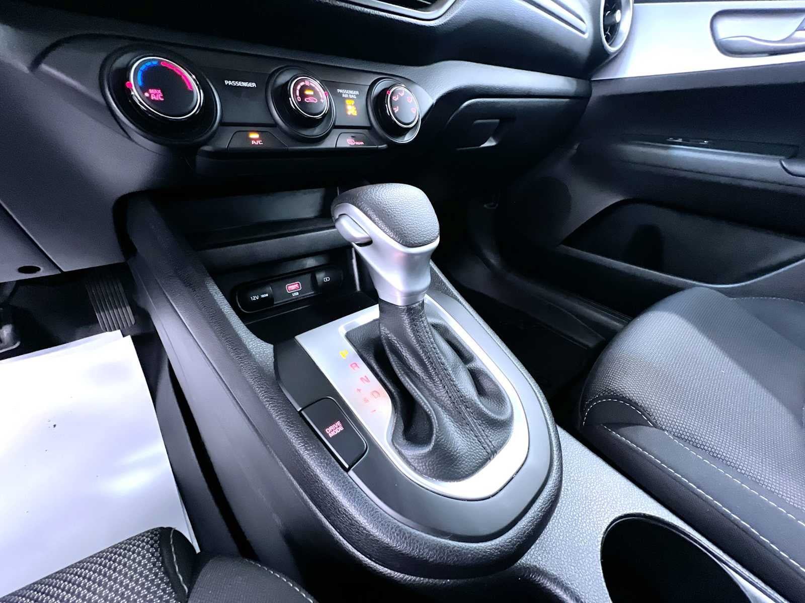 Used 2024 Kia Forte LXS w/ LXS Technology Package FWD image 31
