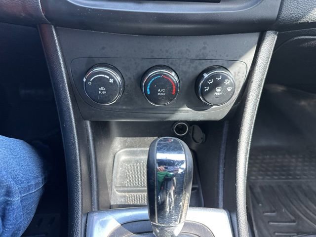 Used 2013 Dodge Avenger SE image 14