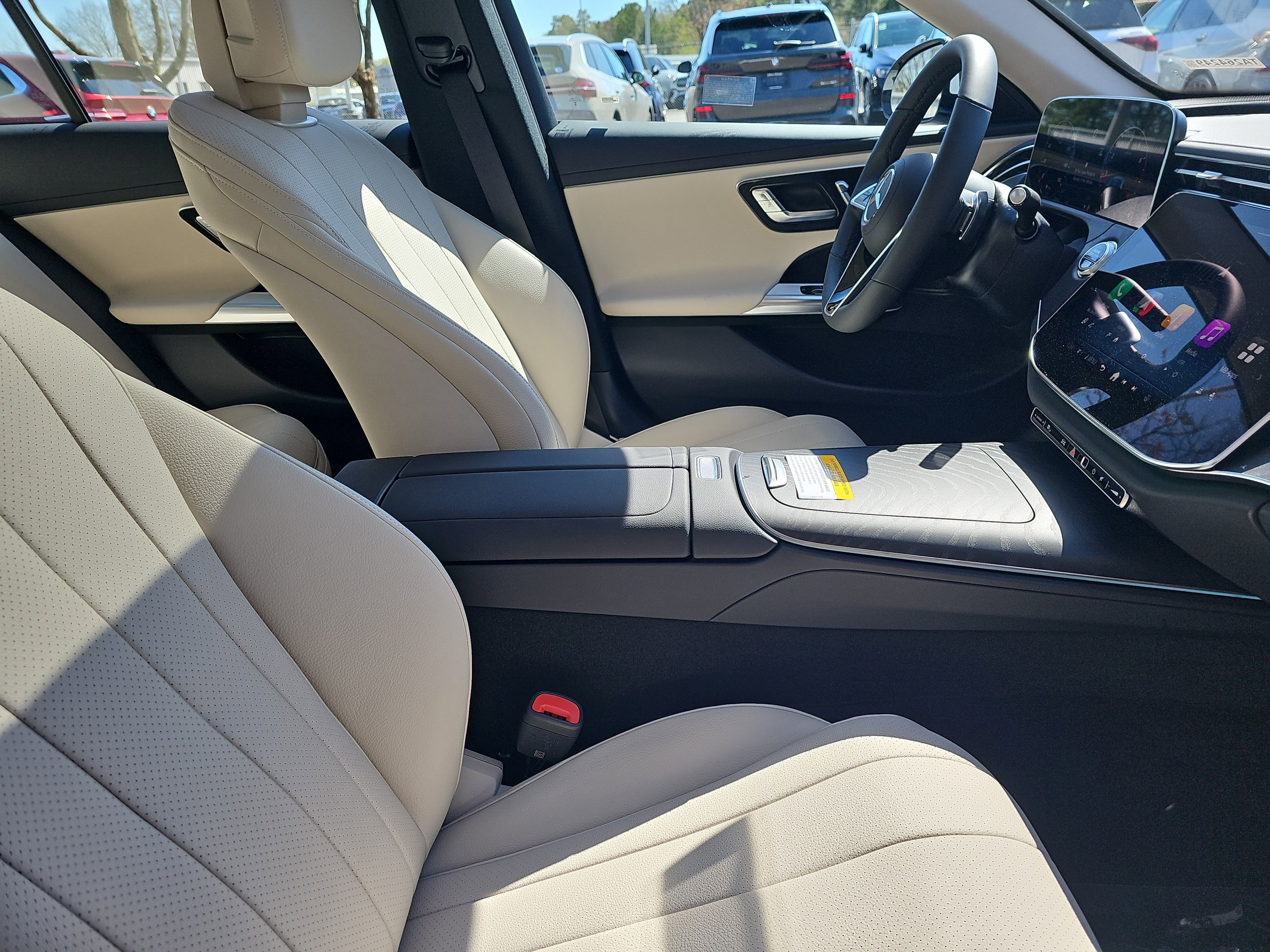 New 2026 Mercedes-Benz E 350 4MATIC Sedan image 10