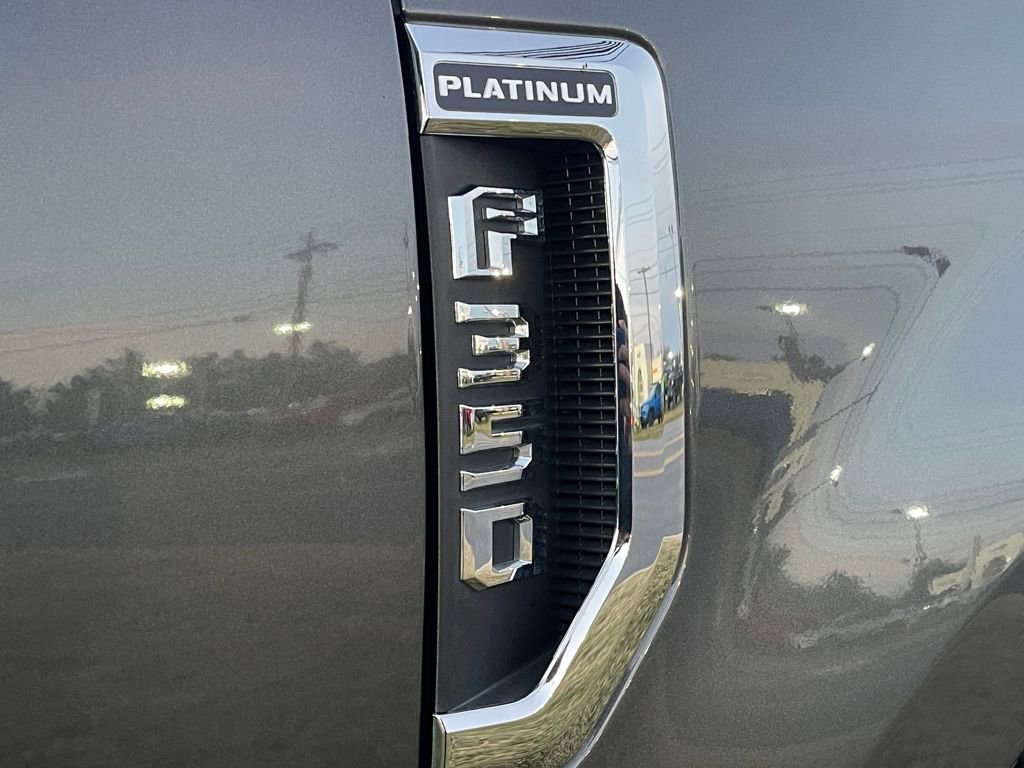 Used 2019 Ford F350 Platinum w/ Platinum Ultimate Package image 9