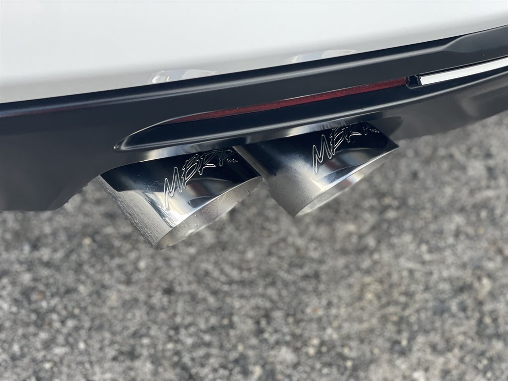 Used 2019 Chevrolet Camaro SS RWD image 3