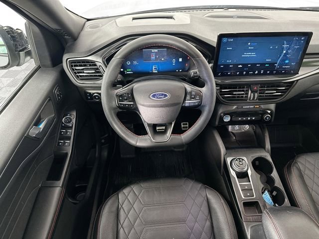 Used 2023 Ford Escape ST-Line Elite w/ Premium Technology Package AWD/4WD image 9