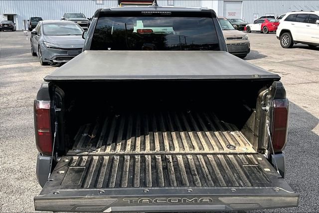 Used 2024 Toyota Tacoma SR5 AWD/4WD image 29